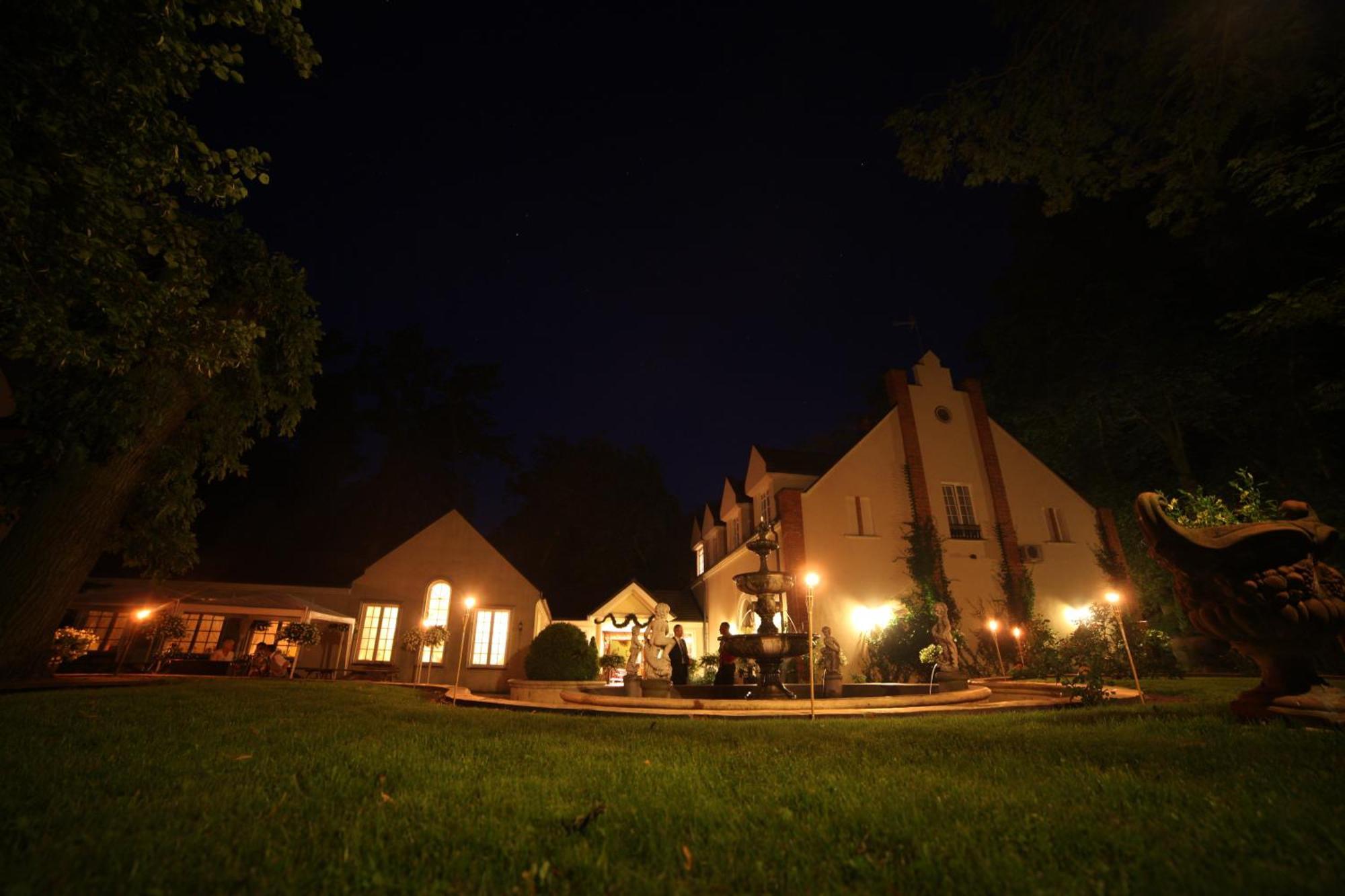 Palac Runowo Runowo Krajeńskie Exterior foto